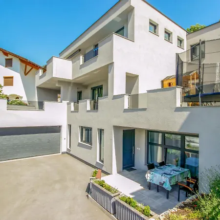 Isiliving By Interhome