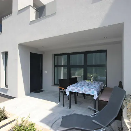 Isiliving By Interhome Alterzoll