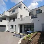 Isiliving By Interhome *